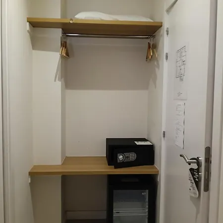 Lucerna Sports & 4*