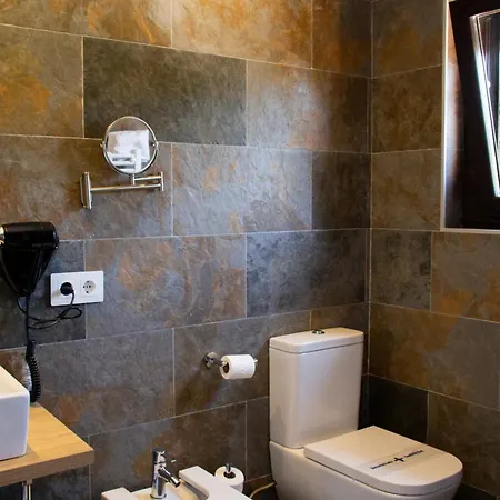 מלון Lucerna Sports & 4*